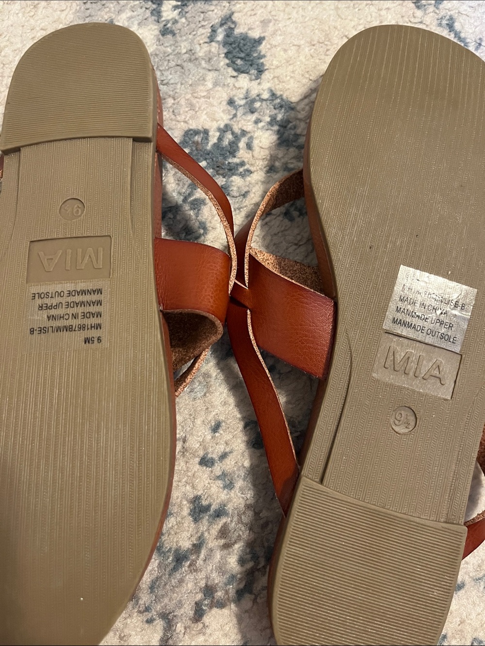 NWOT MIA Women's Cognac Cross-Strap Slide Sandals - Picture 3 of 3